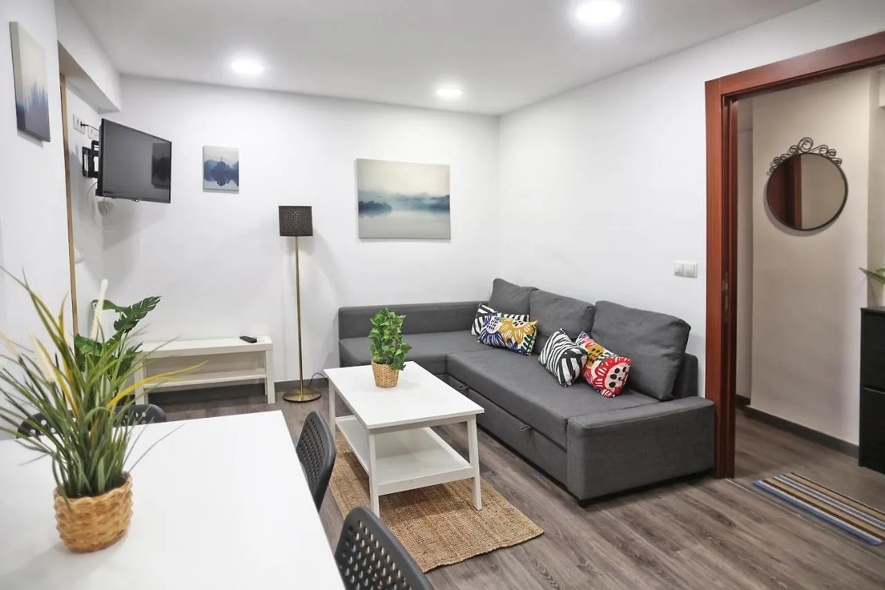 Holidays2Malaga Goya - Zona Huelin & 500 Mts De La Playa Apartamento
