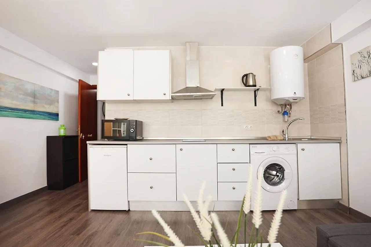 Holidays2Malaga Goya - Zona Huelin & 500 Mts De La Playa Apartamento