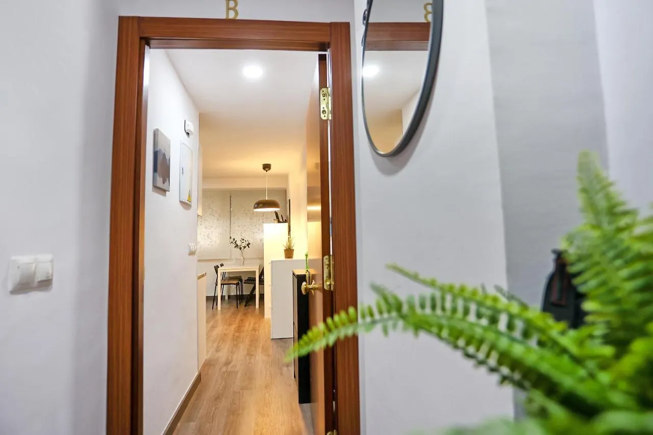 Holidays2Malaga Goya - Zona Huelin & 500 Mts De La Playa Apartamento